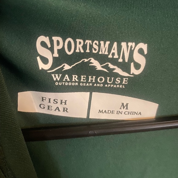 Sportsman’s Warehouse Fishing Shirt - Picture 3 of 3